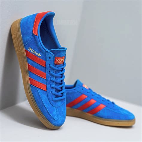 blue vivid red handball spezial